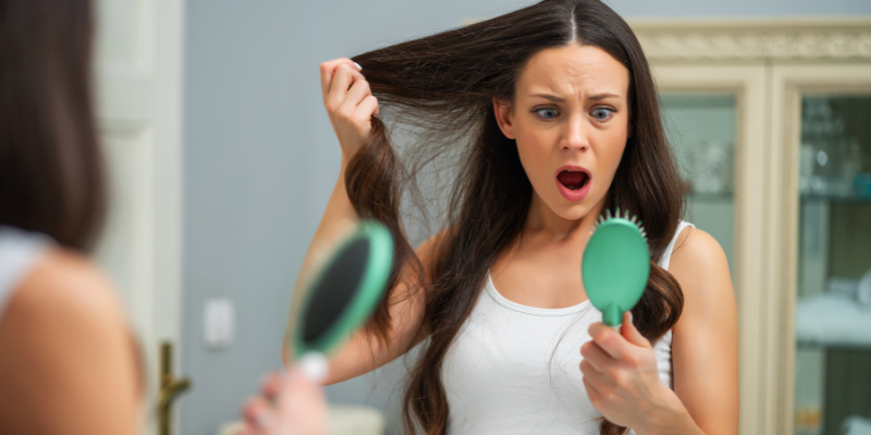 علت ریزش مو و درمان آن