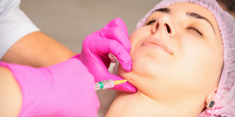 چرا پوست ما دچار افتادگی می شود؟