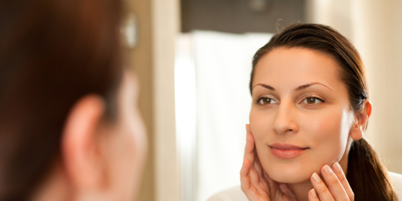 چرا روتین پوستی قبل از خواب مهم است؟